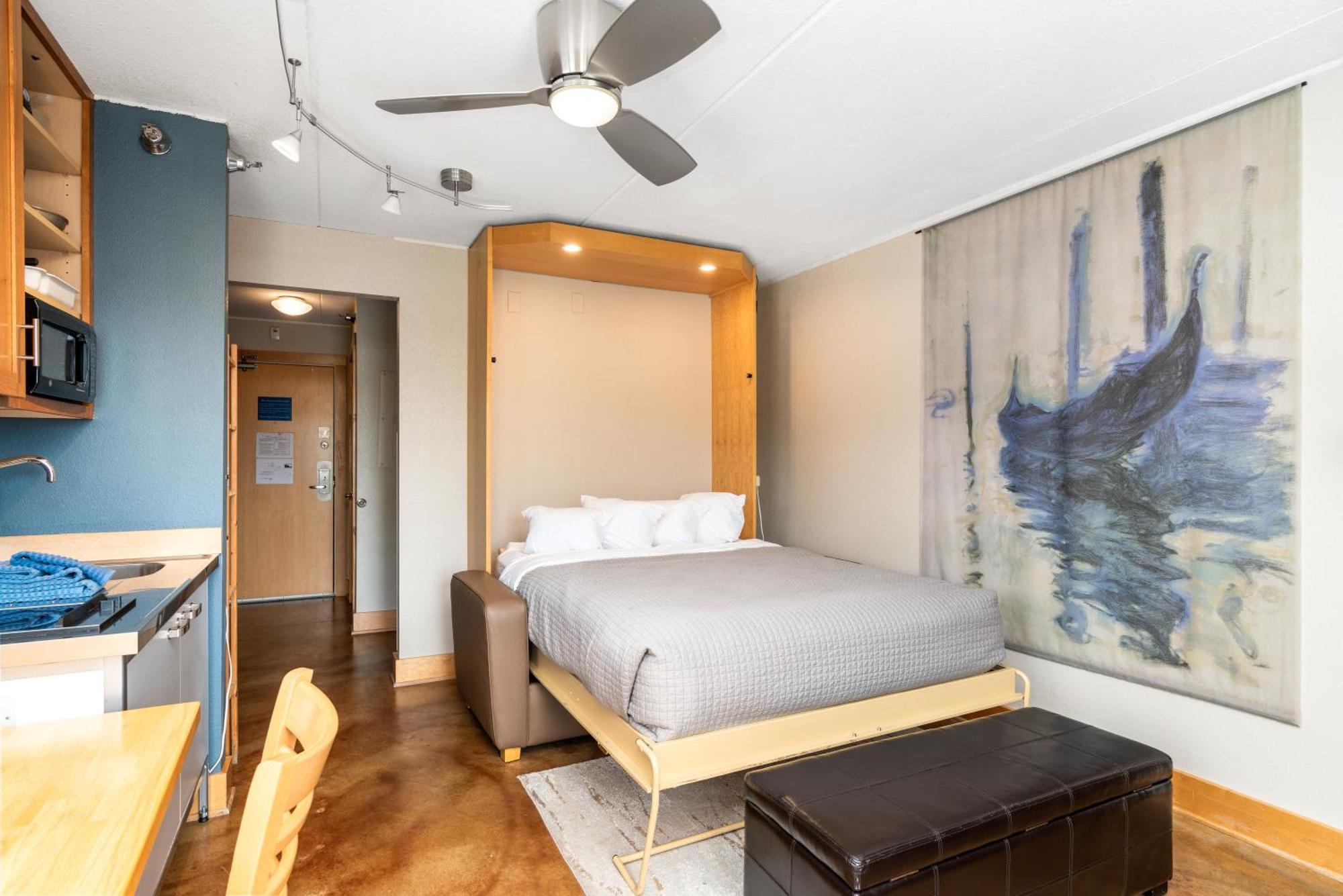 East Bay Suites グランド・マレー エクステリア 写真