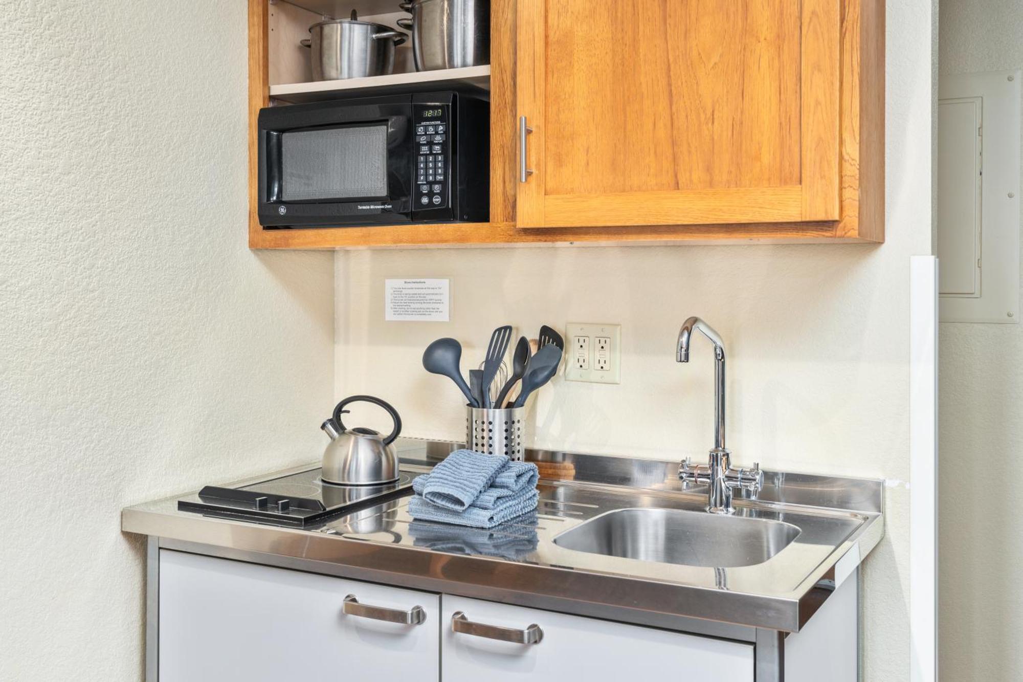 East Bay Suites グランド・マレー エクステリア 写真